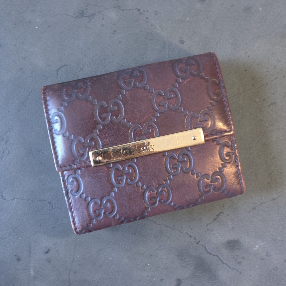 Authentic Brown Gucci Guccissima leather compact wallet
